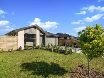 20 Crossley Avenue, Woodend, Woodend