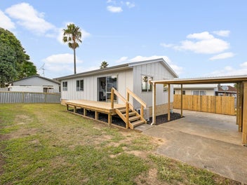 2/43 Trimdon Street, Randwick Park, Auckland