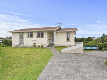 8 Kelvin Place, Westown, New Plymouth