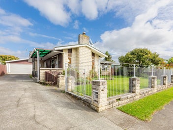 37 Robinson Crescent, Tamatea, Napier