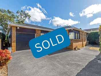 2/11 Gordon Avenue, Forrest Hill, Auckland
