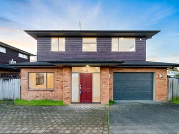 16A Lincoln Road, Henderson, Auckland