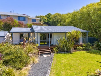 5 Mcintosh Road, Brighton, Dunedin