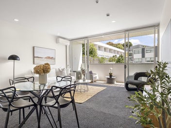 2B/12 Fisher-Point Drive, Freemans Bay, Auckland