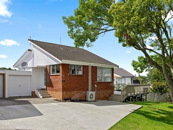 2/14B Camrose Place, Glenfield, Auckland