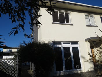 11/145 Esk Street, Invercargill