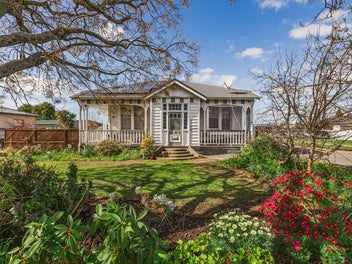18 Lee Road, Taradale, Napier
