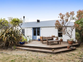 1/83 Nayland Street, Sumner, Christchurch