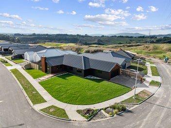 1 Corfu Crescent, FITZHERBERT