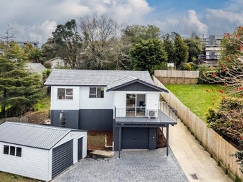 10 Tableau Place, Totara Vale, Auckland