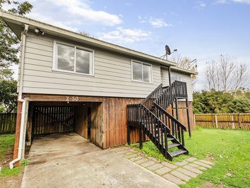 2/50 Borich Road, Sunnyvale, Auckland