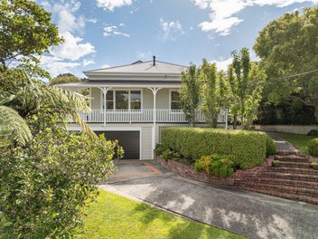 34 Simla Crescent, Khandallah, Wellington