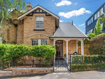 2/7 Heather Street, Parnell, Auckland