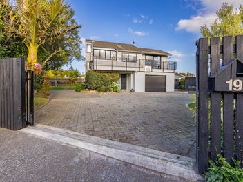 19 Leeds Place, Tamatea, Napier