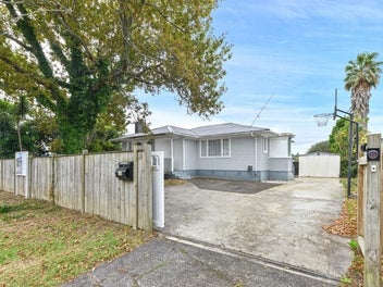 11 Harrington Road, Henderson, Auckland