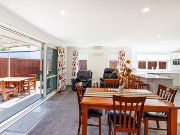 15 Serenity Crescent, Kelvin Grove, Palmerston North