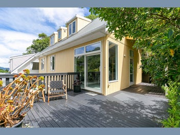 2/39 Onslow Road, Khandallah, Wellington