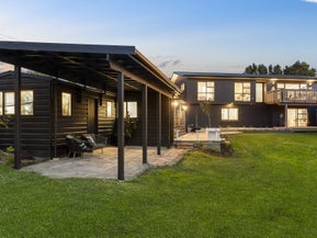 1 Tauhinu Road, Greenhithe, Auckland
