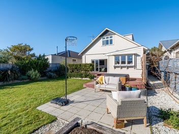 180 Victoria Road, Saint Clair, Dunedin