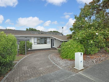 15 Wilson Street, Bulls