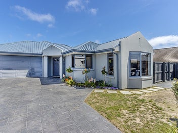 142 Inwoods Close, Parklands, Christchurch