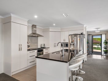 8 Ibis Way, Welcome Bay, Tauranga