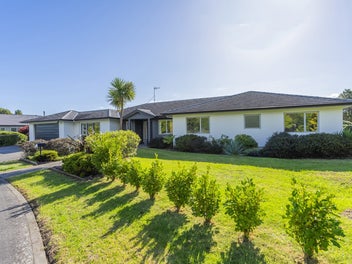 5 Moss Lane, Raumati Beach, Paraparaumu