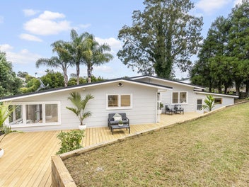 36 Beaudine Avenue, Glenfield, Auckland