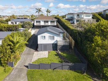 47 Amorino Drive, Red Beach, Red Beach