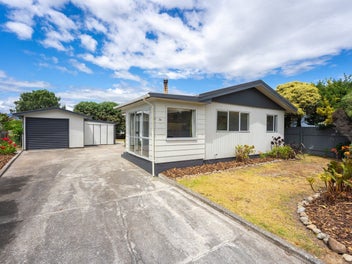 54 Norfolk Crescent, Otaki Beach, Otaki