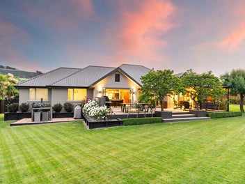 5 Orchard Grove, East Taieri, Mosgiel