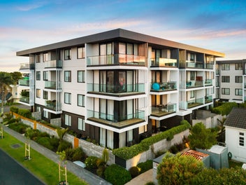 207/8A Lake Pupuke Drive, Takapuna, Auckland