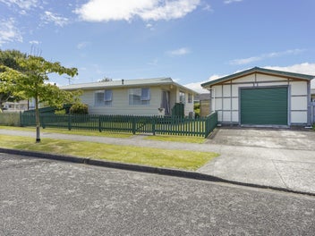 A/56 HENRY ST, MAORIBANK, UPPER HUTT