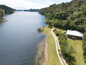 11 Chingford Road, Lake Rotoma, Rotorua