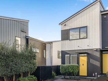 2 Hononga Lane, Northcote, Auckland