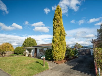 1 Feary Crescent, Takaka