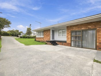 1/4 Russell Road, Manurewa, Auckland