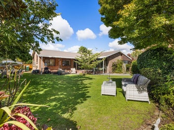 30 Marlowe Drive, Leamington, Cambridge