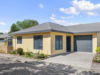 17/58A MOLESWORTH ST, TAITA, LOWER HUTT