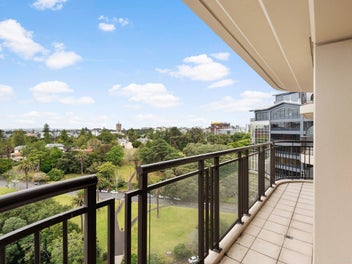 1809/1 Courthouse Lane, Auckland Central, Auckland