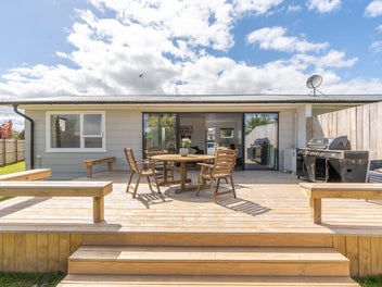B/8 Lee Place, Bader, Hamilton