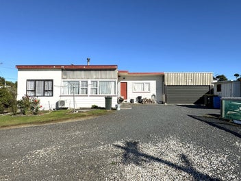 8 Kowhai Street, Balclutha