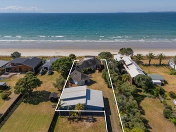 300 Kenwood Drive, Matarangi, Whitianga