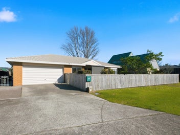 18 Webb Place, Papamoa Beach, Papamoa