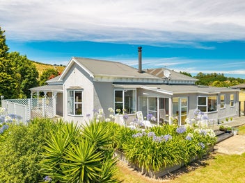 137 Lord Rutherford Road South, Brightwater, Brightwater