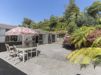 2/12 Ambury Place, Merrilands, New Plymouth
