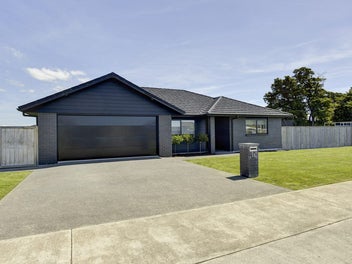 15 Fantail Avenue, Carterton