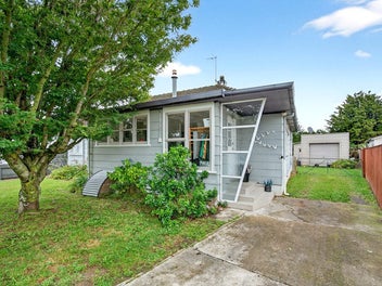 13 Churchill Avenue, Lansdowne, Masterton