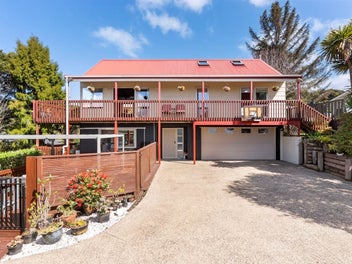 14 Longfellow Parade, Glen Eden, Auckland