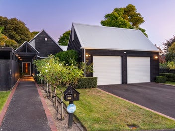 8 Rata Street, Waikanae